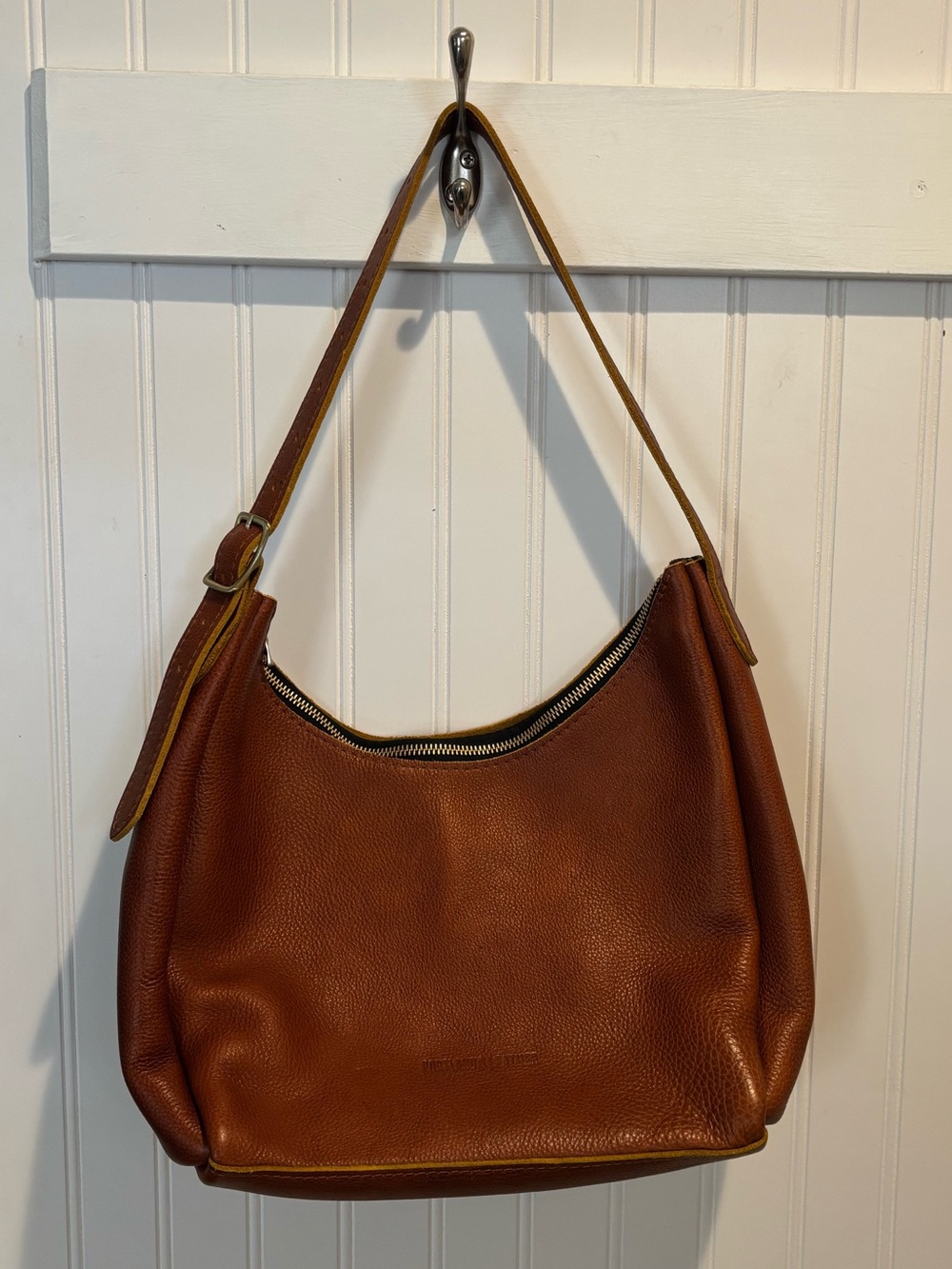 Portland Leather - Aspen Medium Shoulder bag - Picture 2 of 5